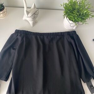 NWT Mossimo black off the shoulder sleeve blouse
